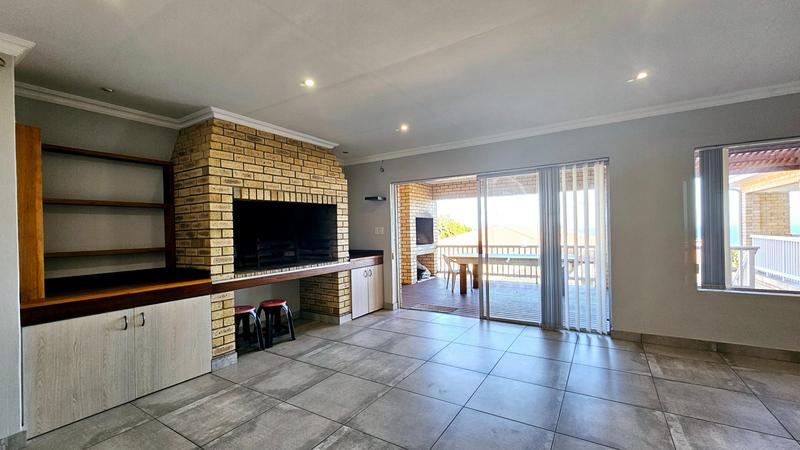 6 Bedroom Property for Sale in Dana Bay Western Cape